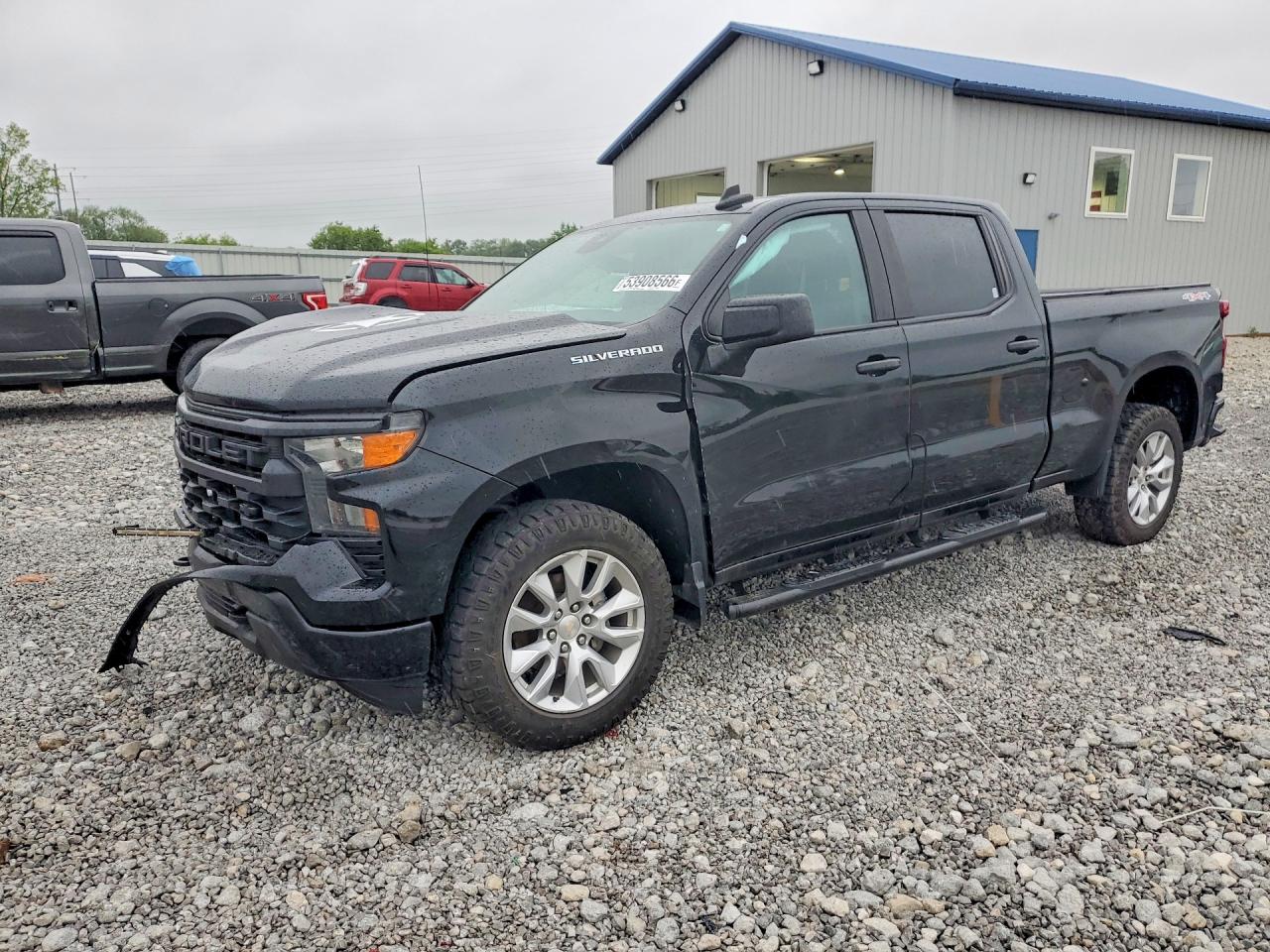 Salvage Chevrolet Silverado Image