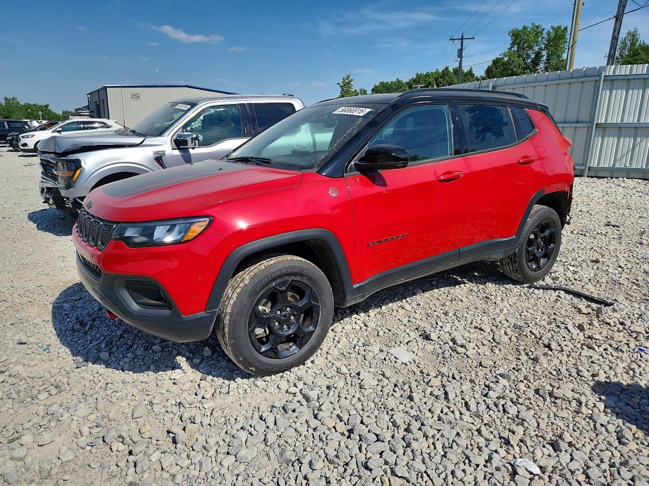 Salvage Jeep Compass Image