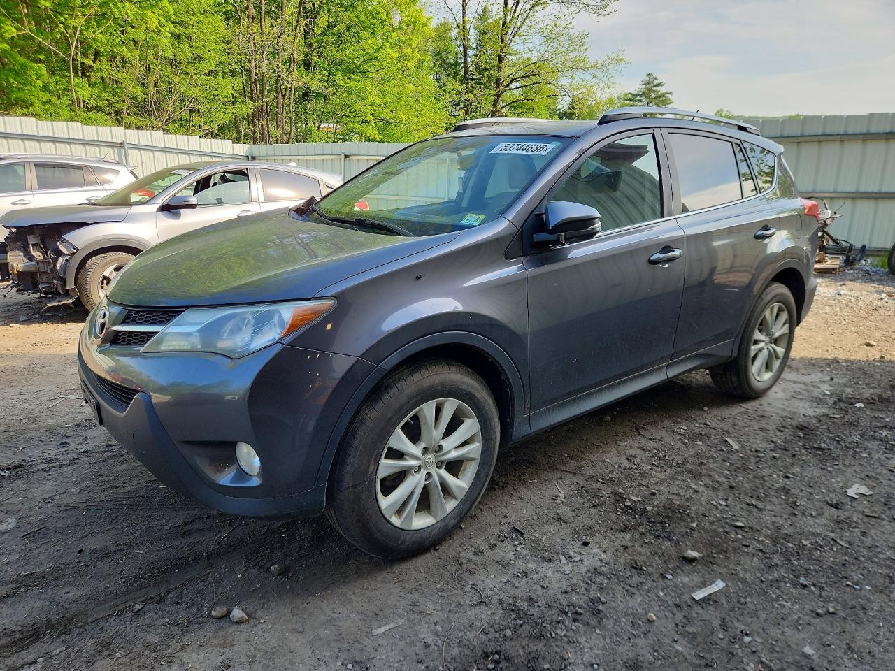 Salvage Toyota RAV4 Image