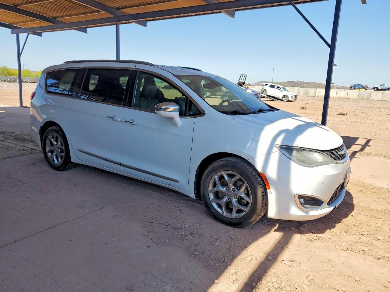 Chrysler Pacifica Limited