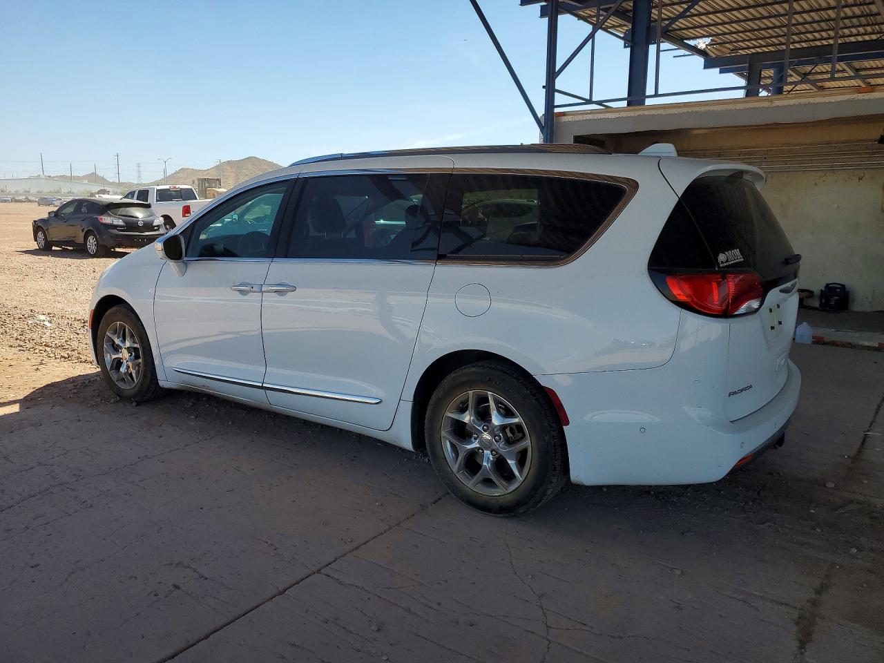 Chrysler Pacifica Limited