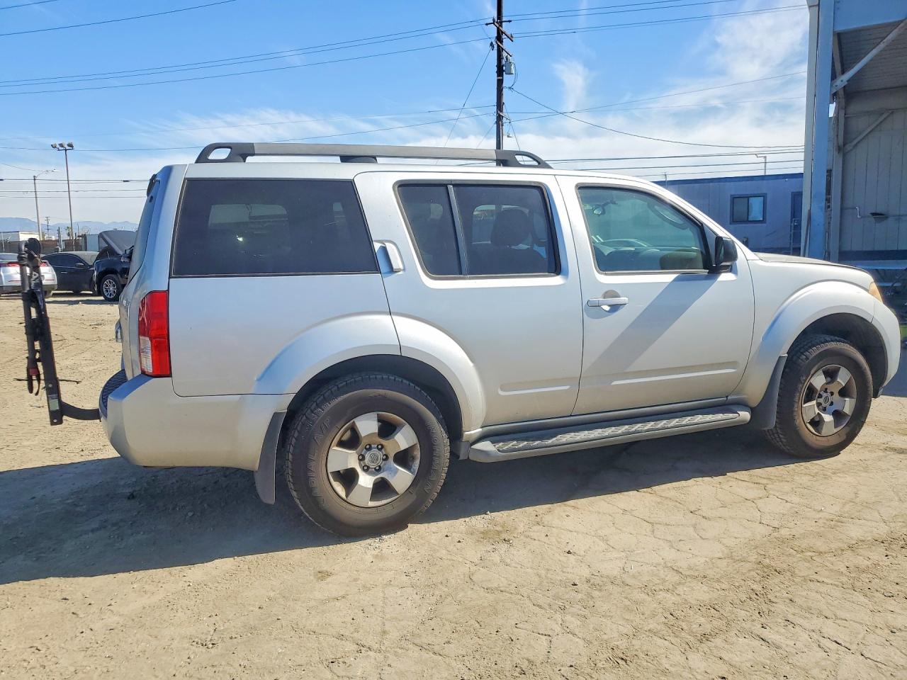 Nissan Pathfinder S