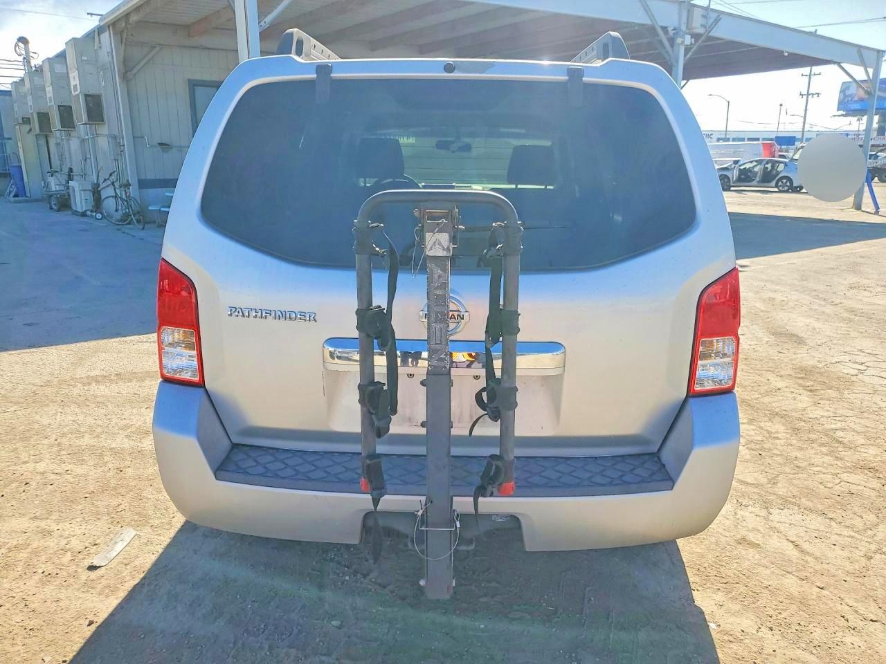 Nissan Pathfinder S
