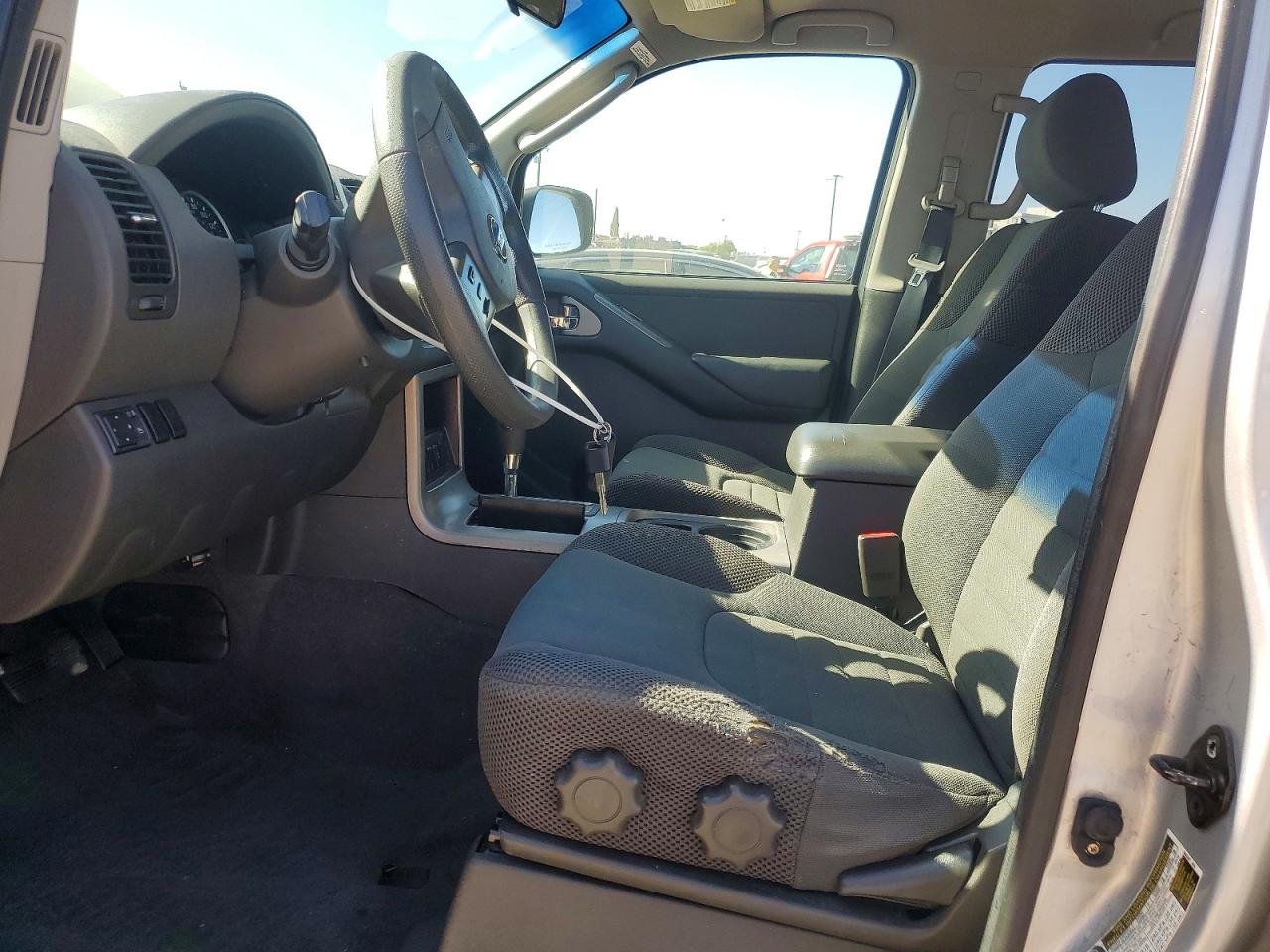 Nissan Pathfinder S