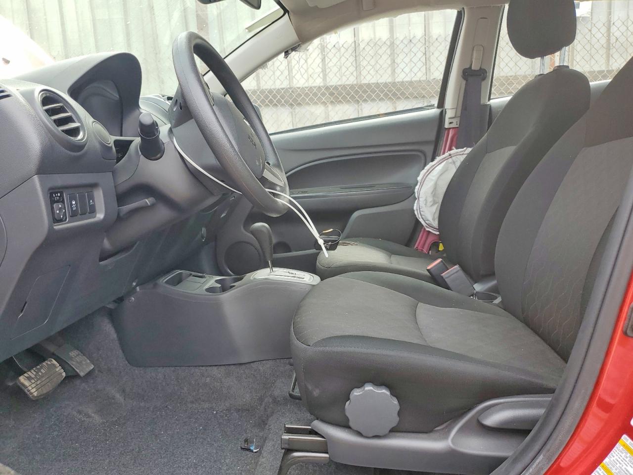 Mitsubishi Mirage Es
