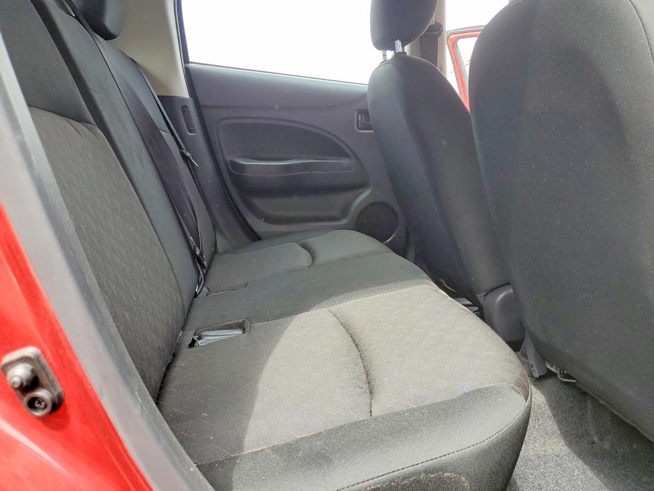 Mitsubishi Mirage Es