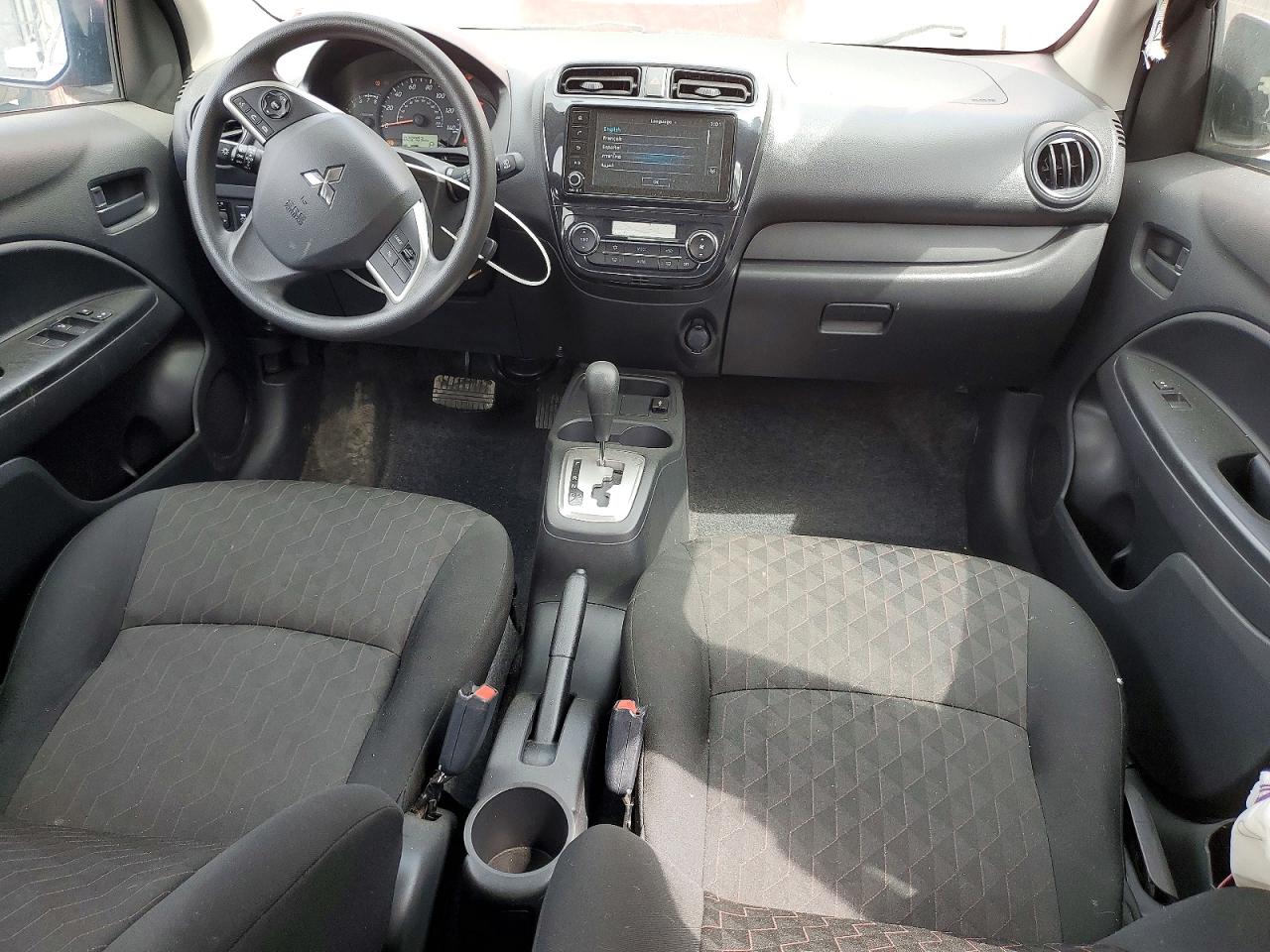 Mitsubishi Mirage Es