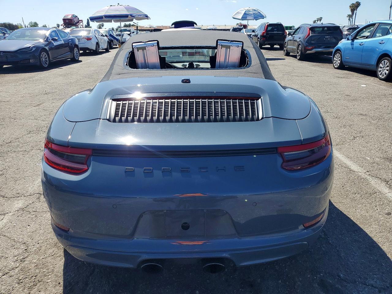 Porsche 911 Carrera S