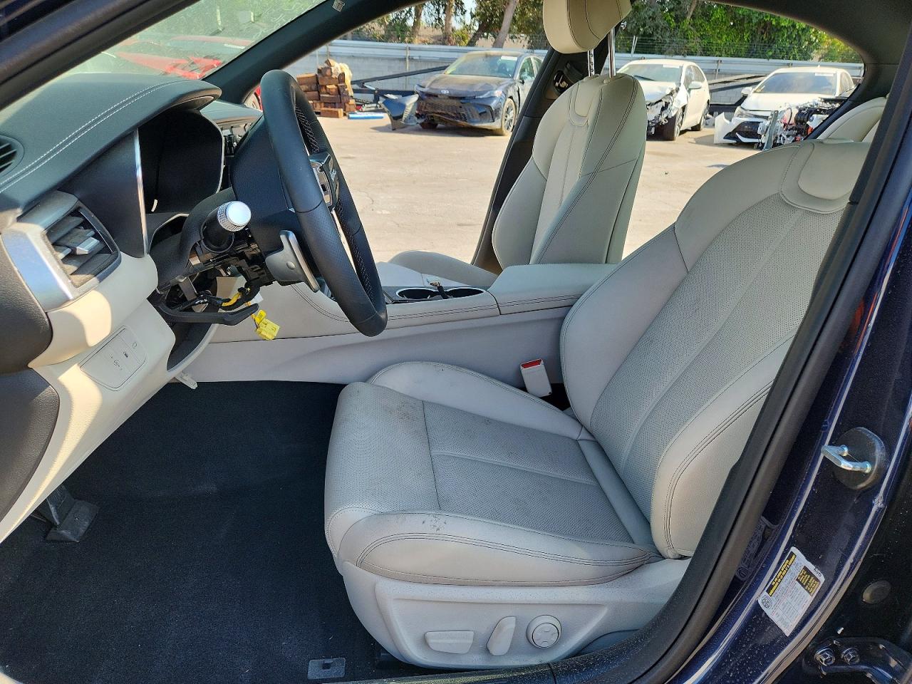 Genesis G70 2.5t Standard