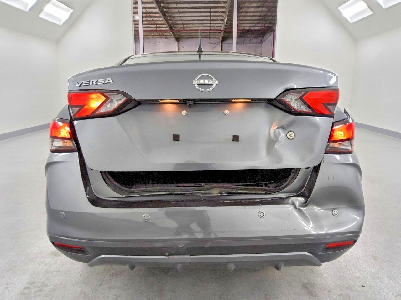 Nissan Versa S