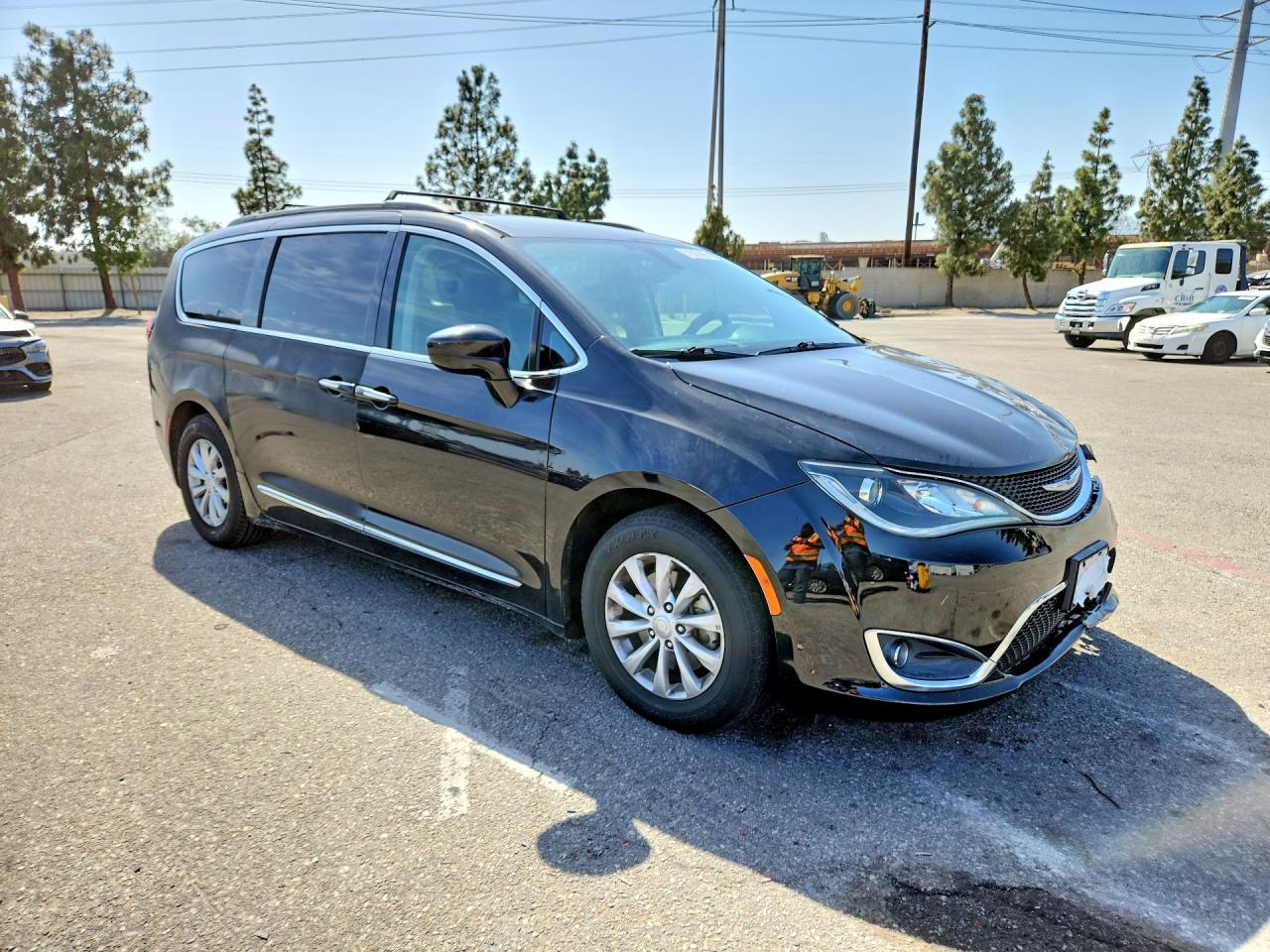 Chrysler Pacifica Touring L