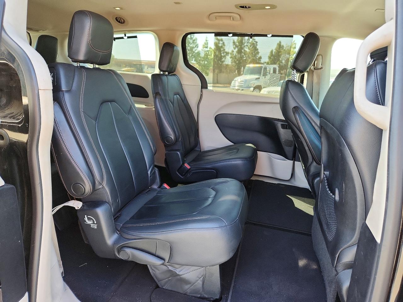 Chrysler Pacifica Touring L