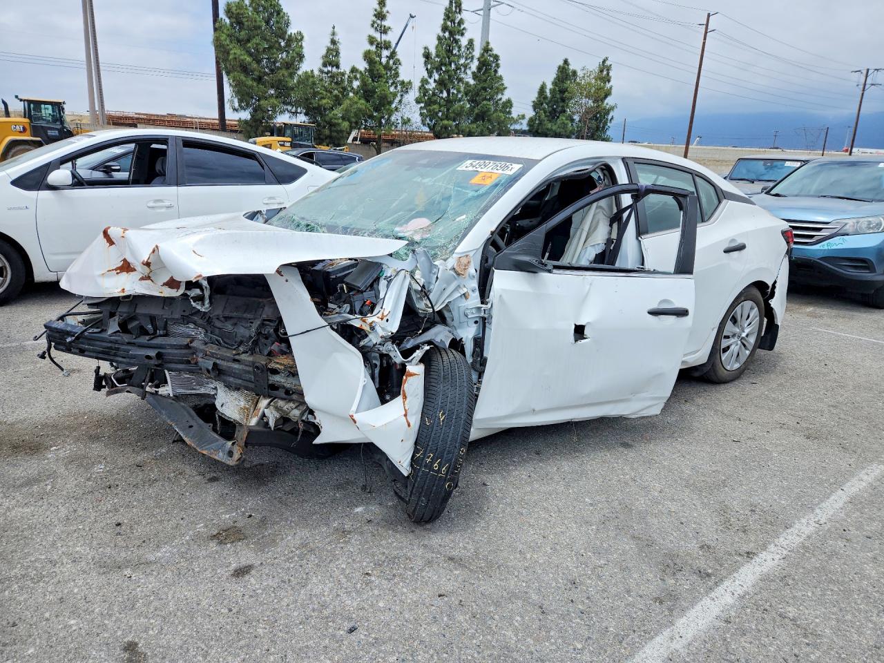 Salvage Nissan Sentra Image