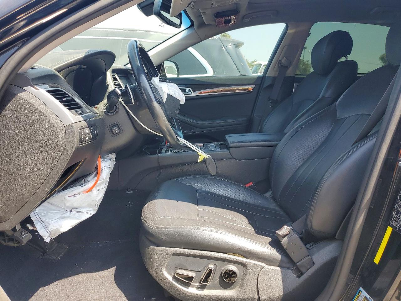 Hyundai Genesis 3.8l