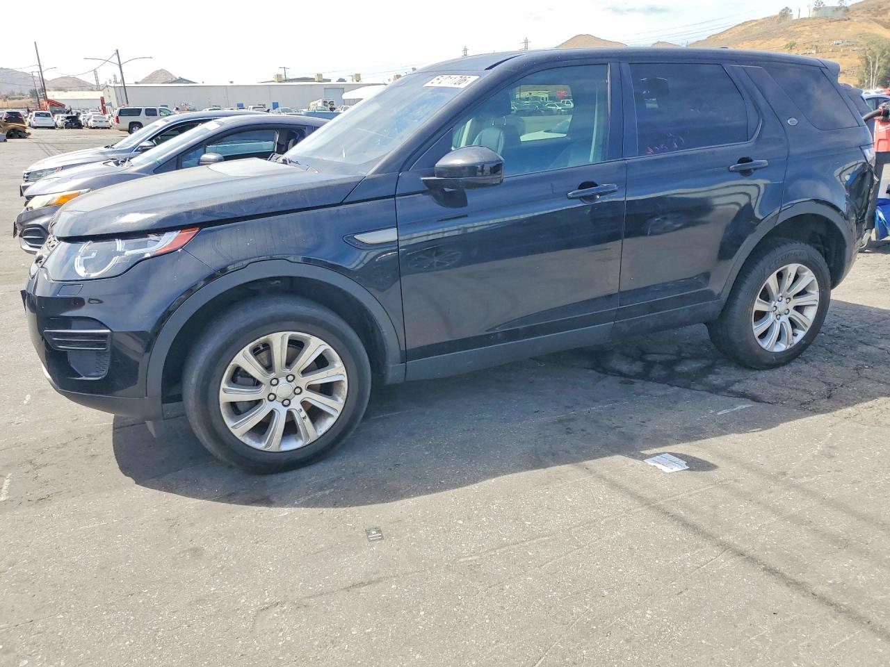 Salvage Land Rover Discovery Image