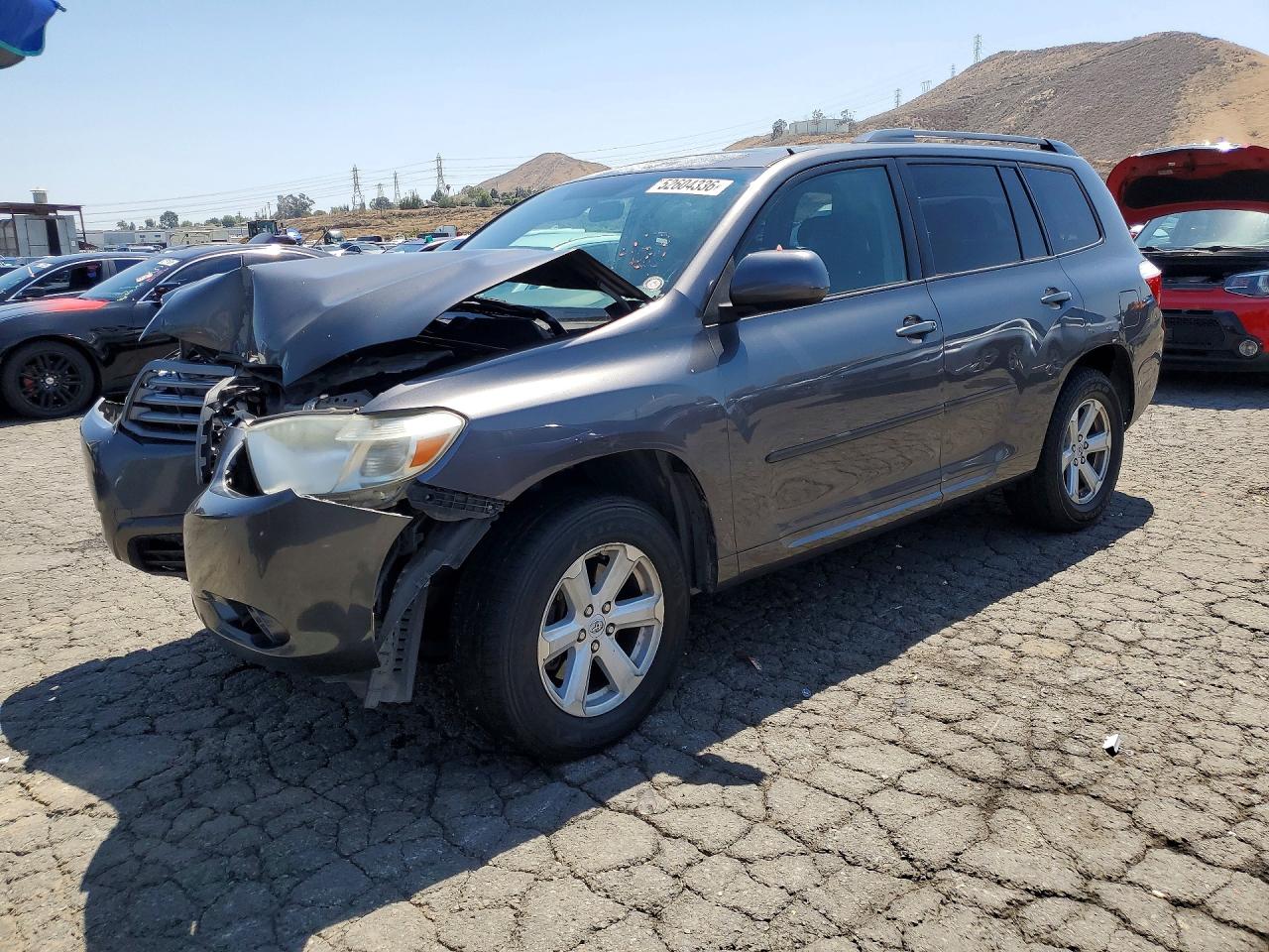Salvage Toyota Highlander Image