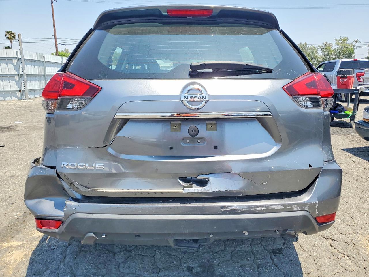 Nissan Rogue S
