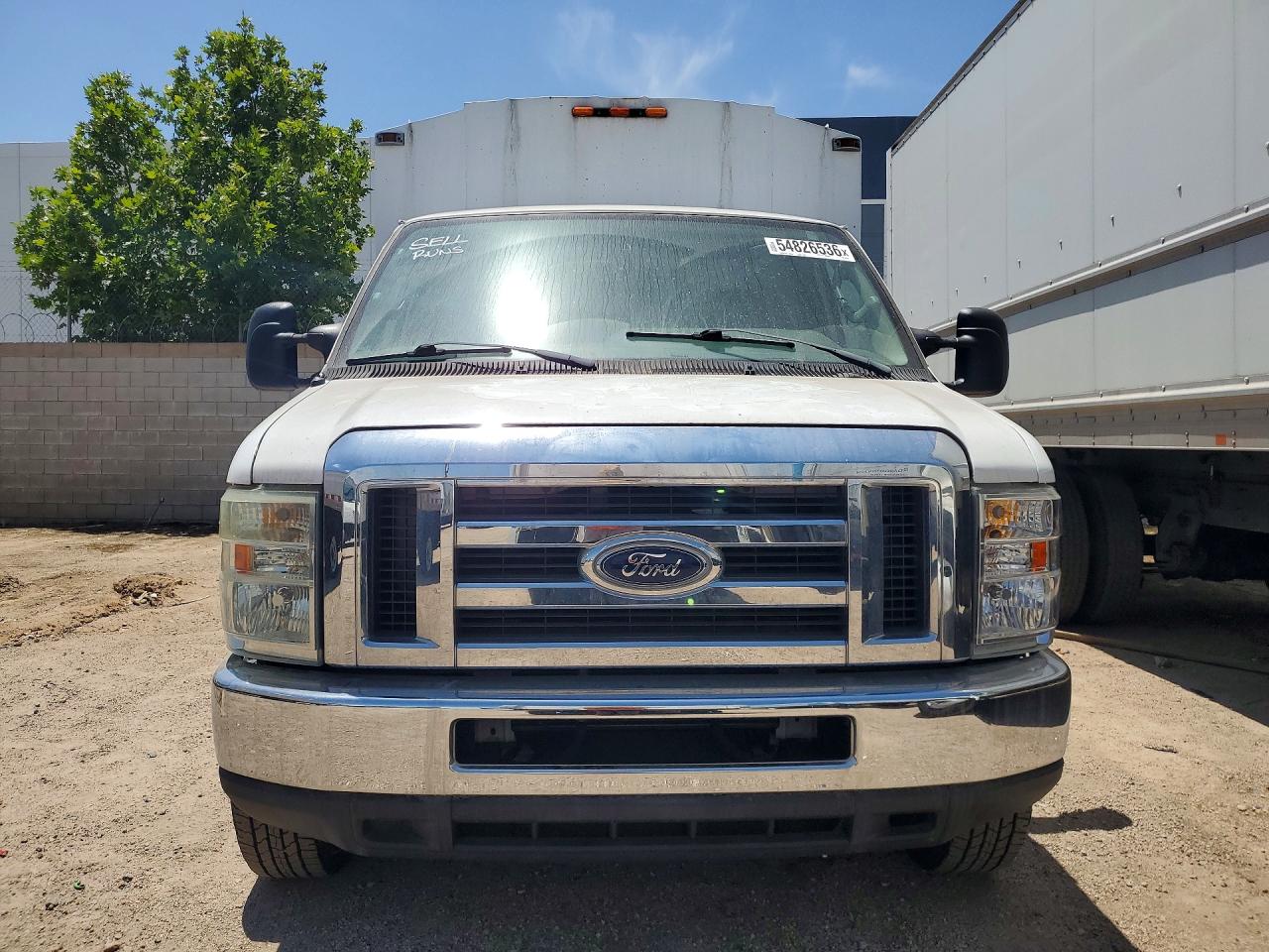 Ford Econoline E350 Super Duty Cutaway Van