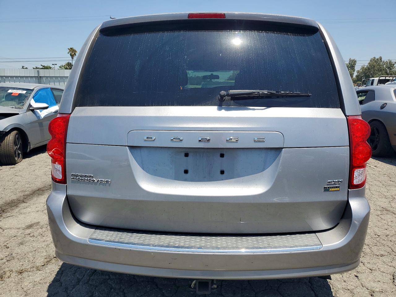 Dodge Caravan Sxt