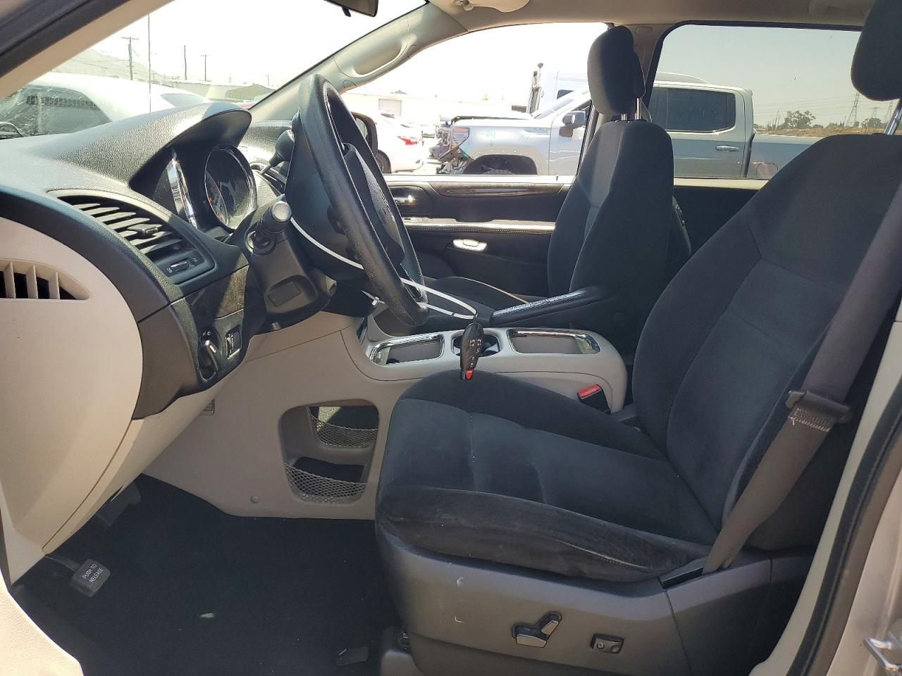 Dodge Caravan Sxt
