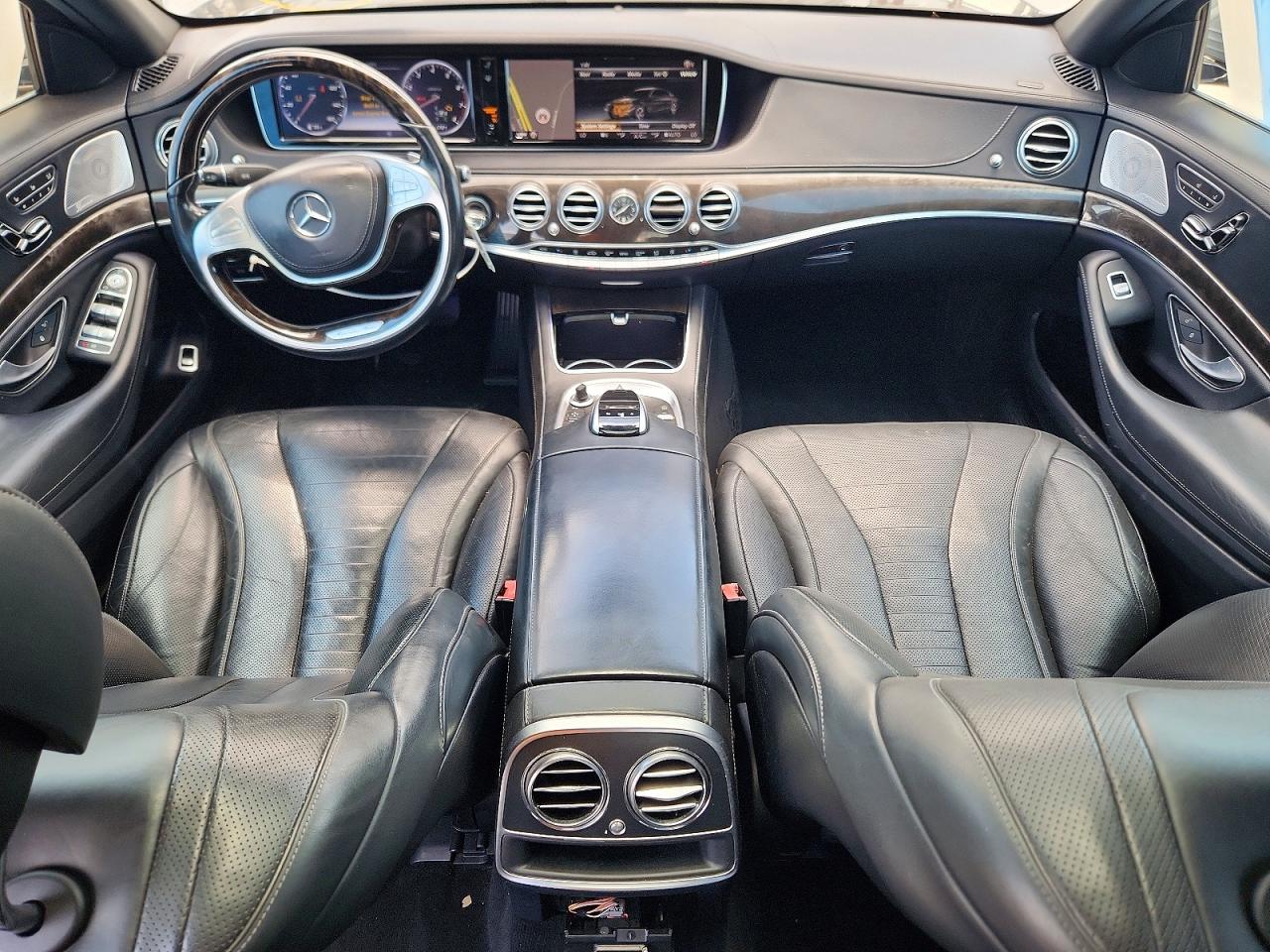 Mercedes-Benz S-Class 550