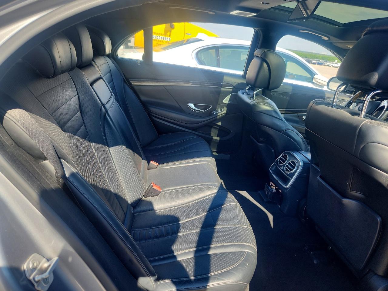 Mercedes-Benz S-Class 550