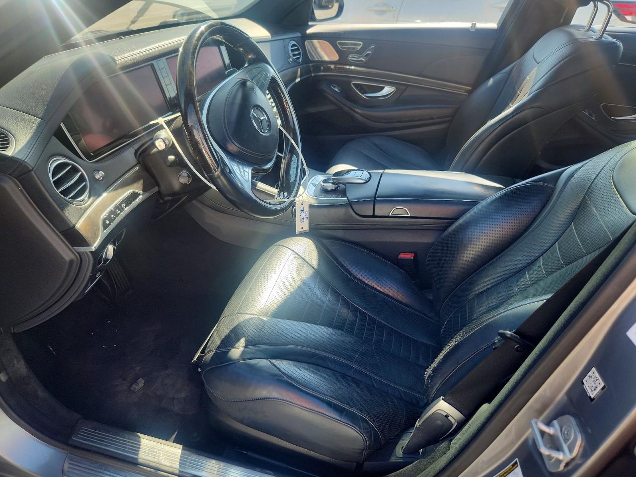 Mercedes-Benz S-Class 550