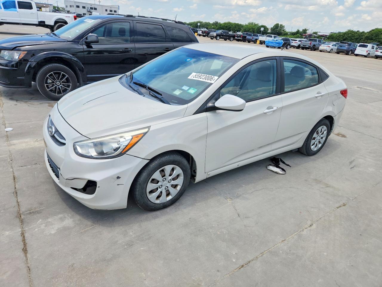 Salvage Hyundai ACCENT Image