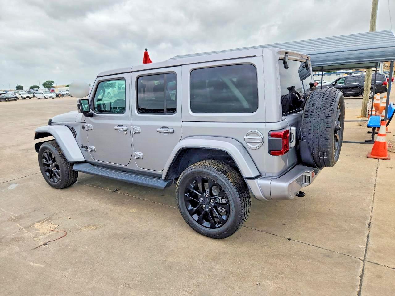 Jeep Wrangler Sahara