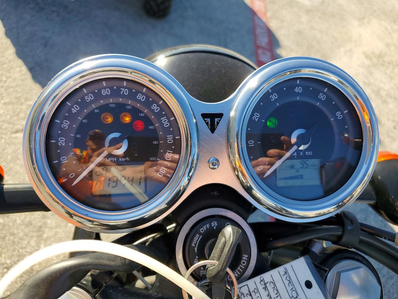 Triumph Bonneville T100