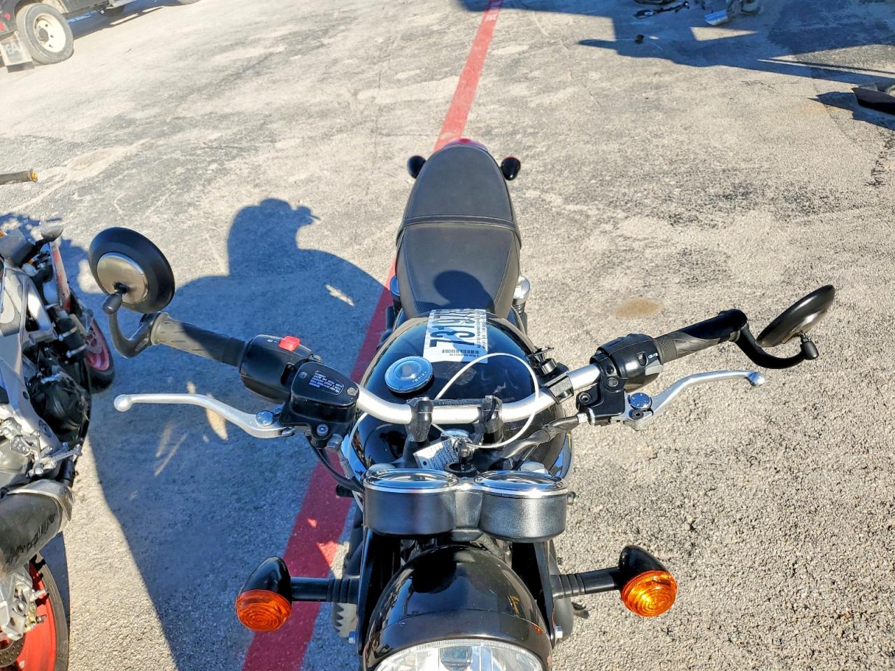 Triumph Bonneville T100