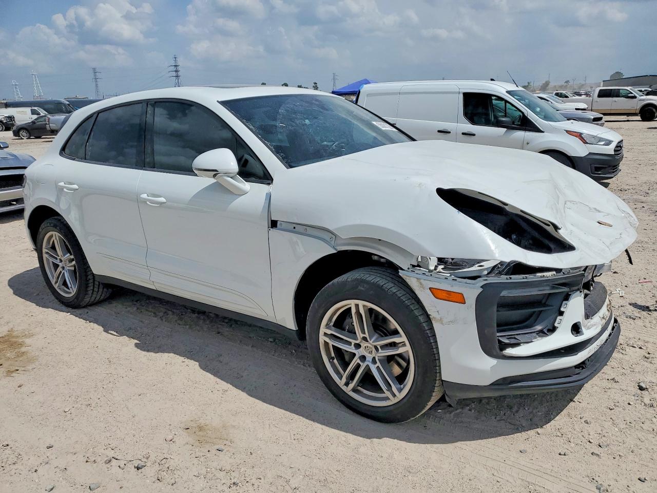 Porsche Macan Base