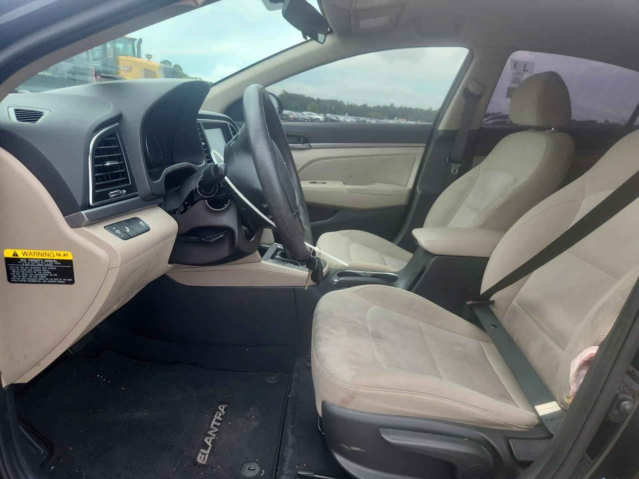 Hyundai ELANTRA Sel
