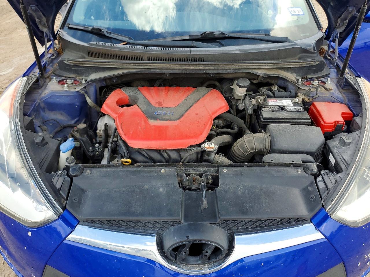 Hyundai VELOSTER Base