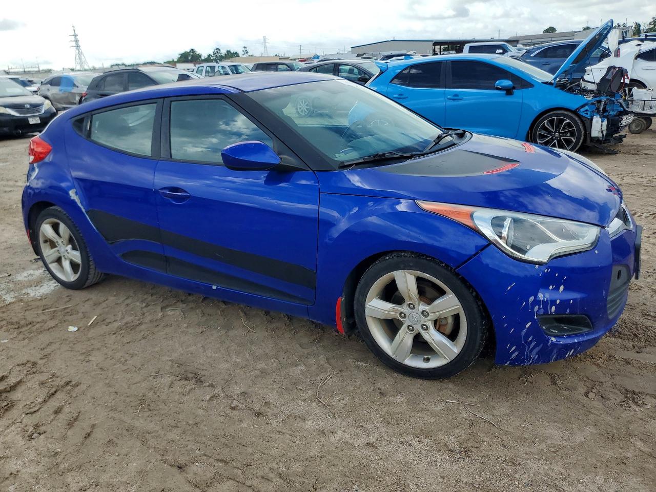 Hyundai VELOSTER Base