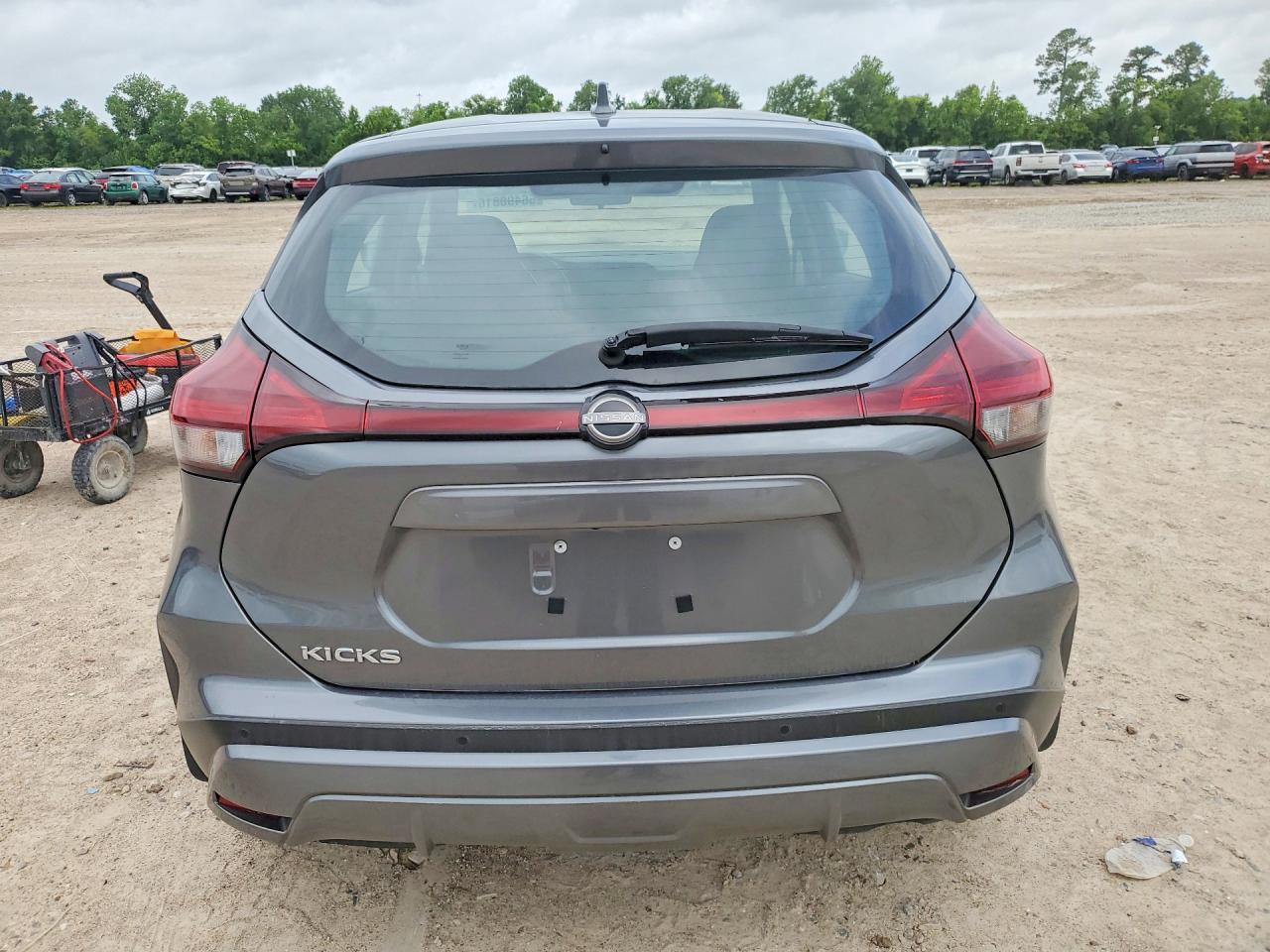 Nissan Kicks S