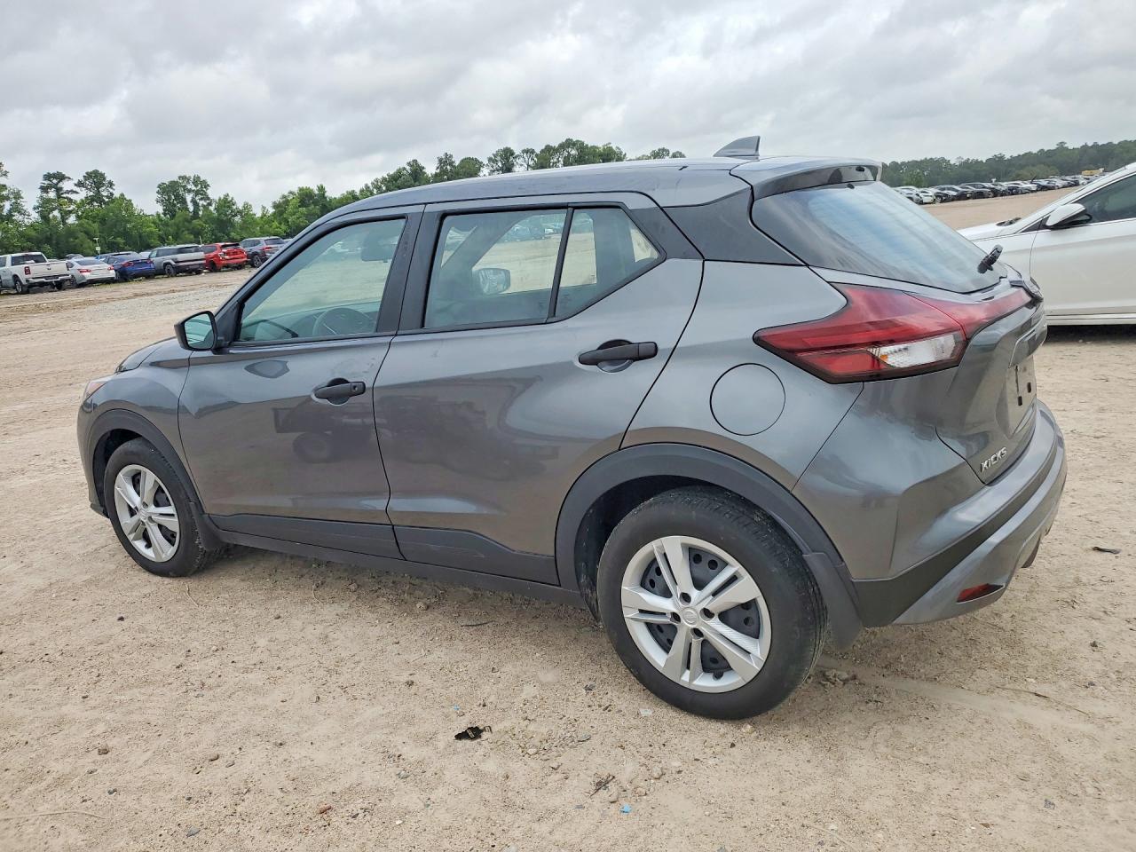 Nissan Kicks S