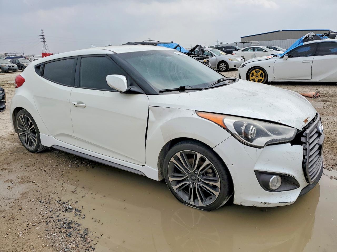 Hyundai VELOSTER Turbo