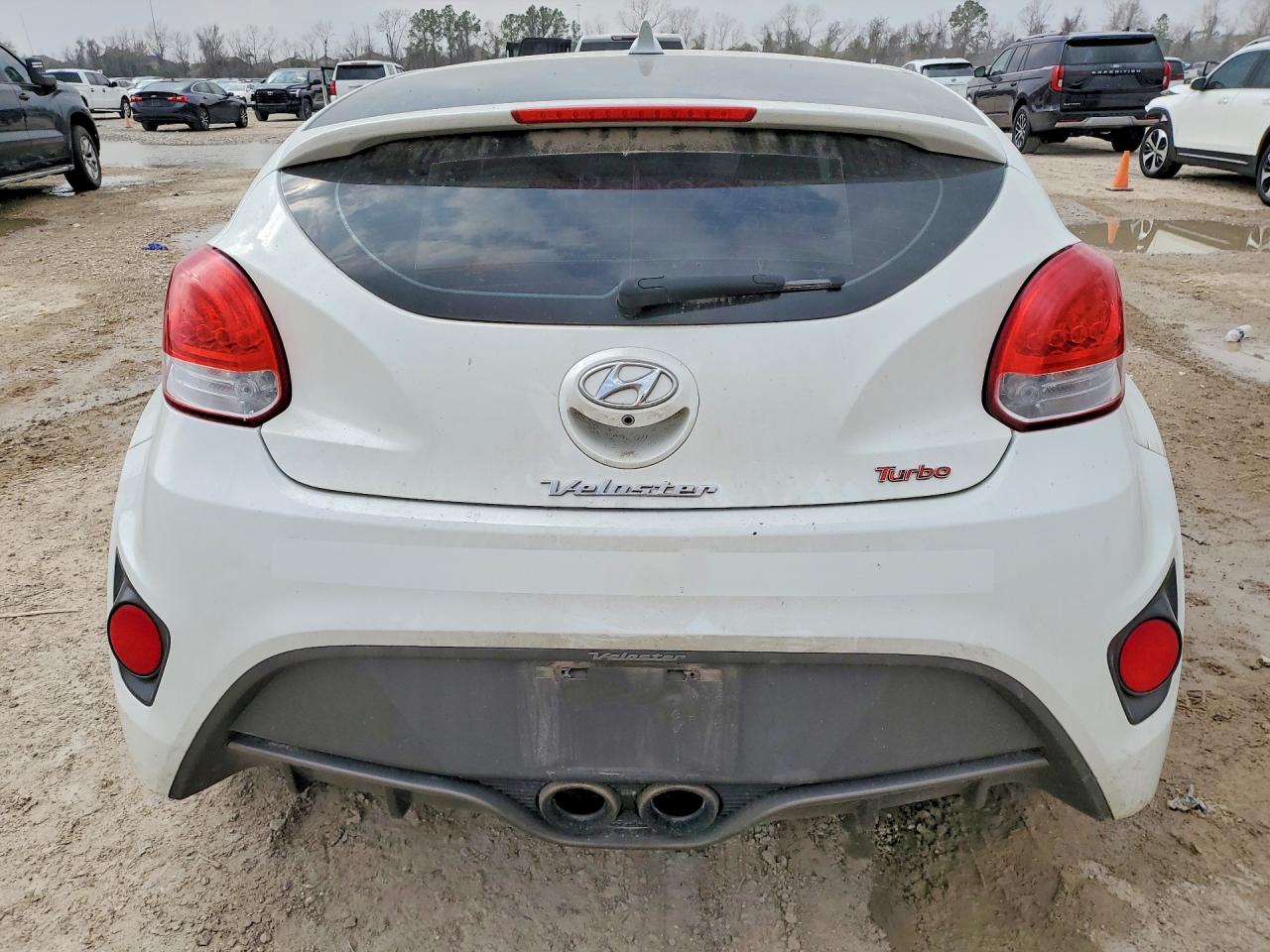 Hyundai VELOSTER Turbo