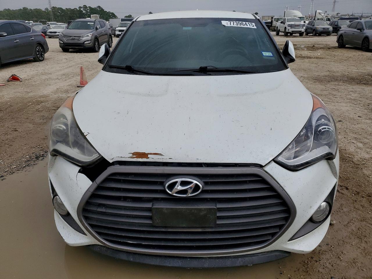 Hyundai VELOSTER Turbo