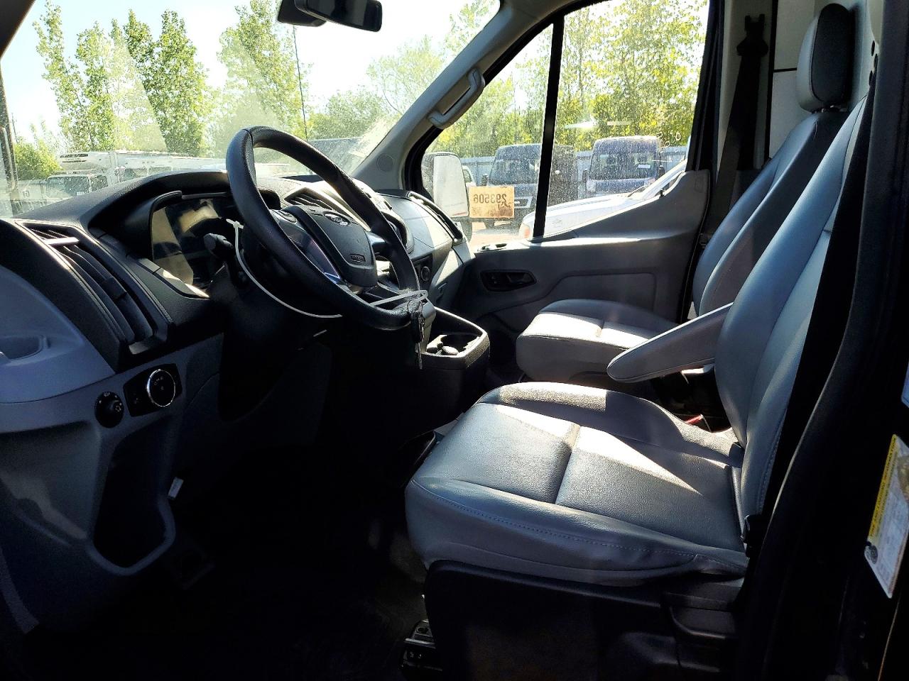 Ford Transit T-250