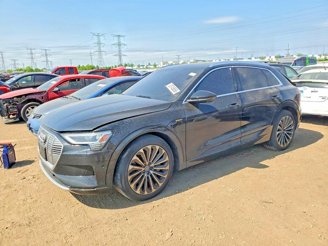Salvage Audi e-tron Image