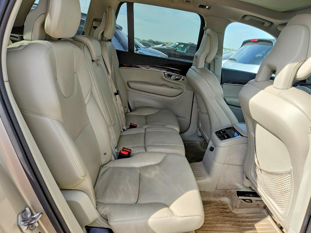 Volvo XC90 T8