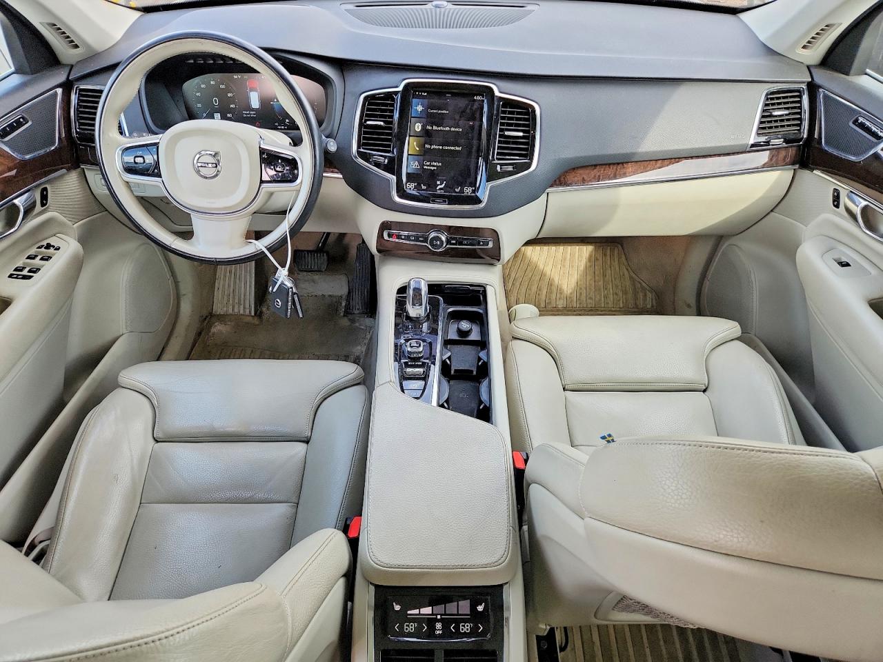 Volvo XC90 T8