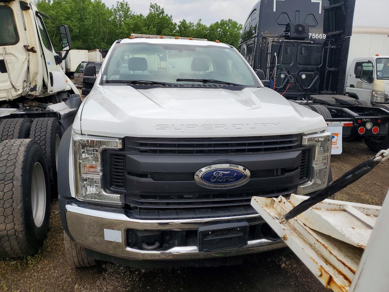 Ford F-550 Super Duty