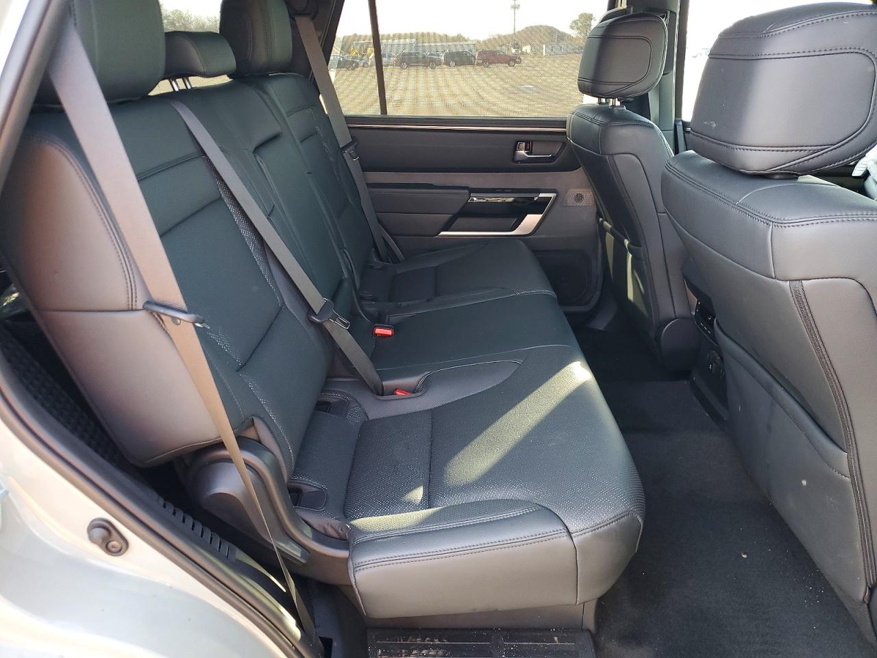 Toyota Sequoia Limited