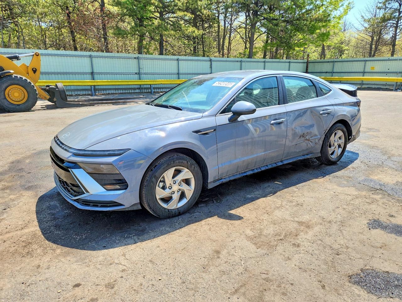 Salvage Hyundai SONATA Image