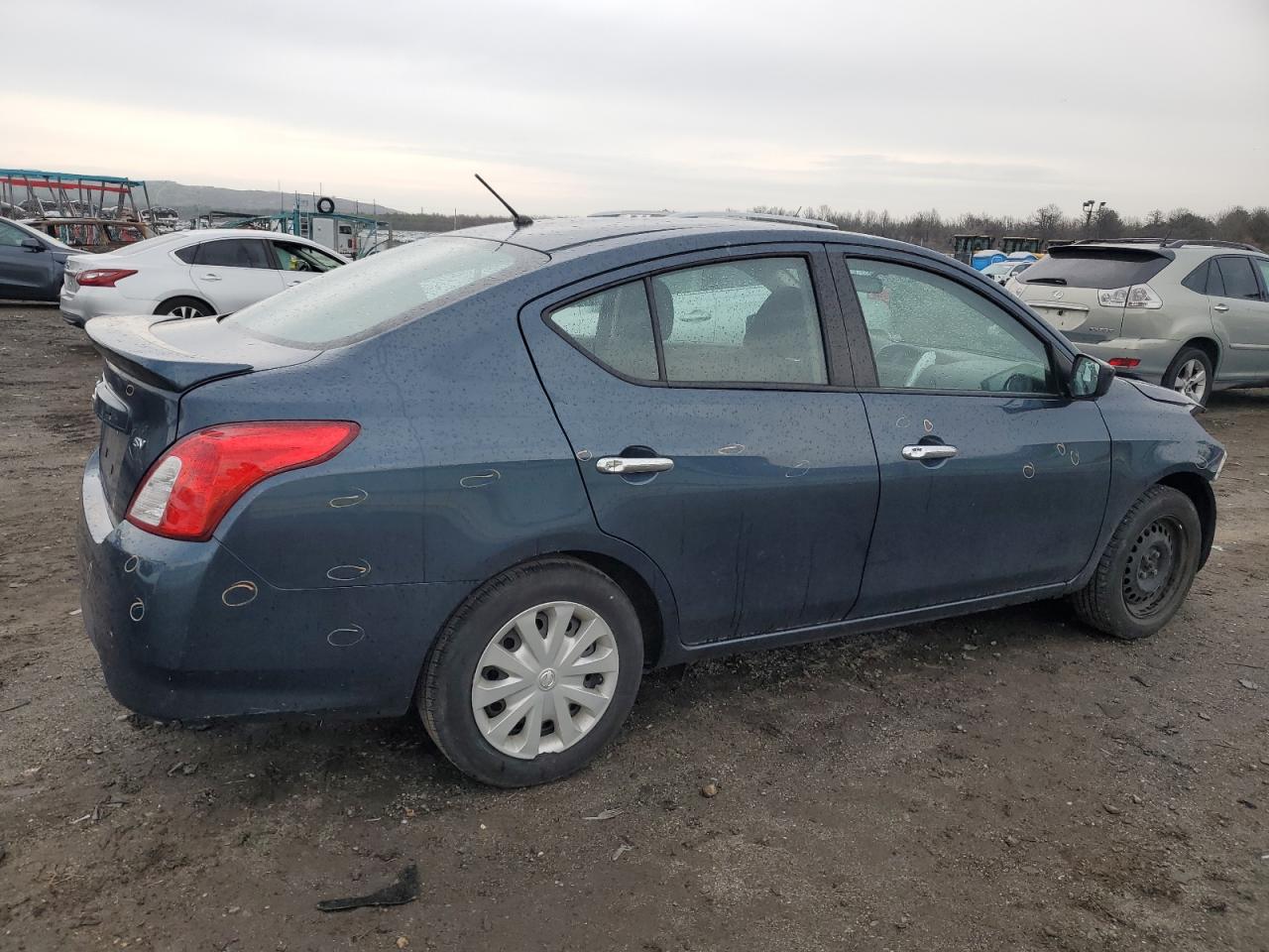 Nissan Versa S