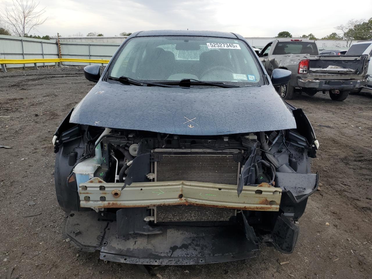 Nissan Versa S