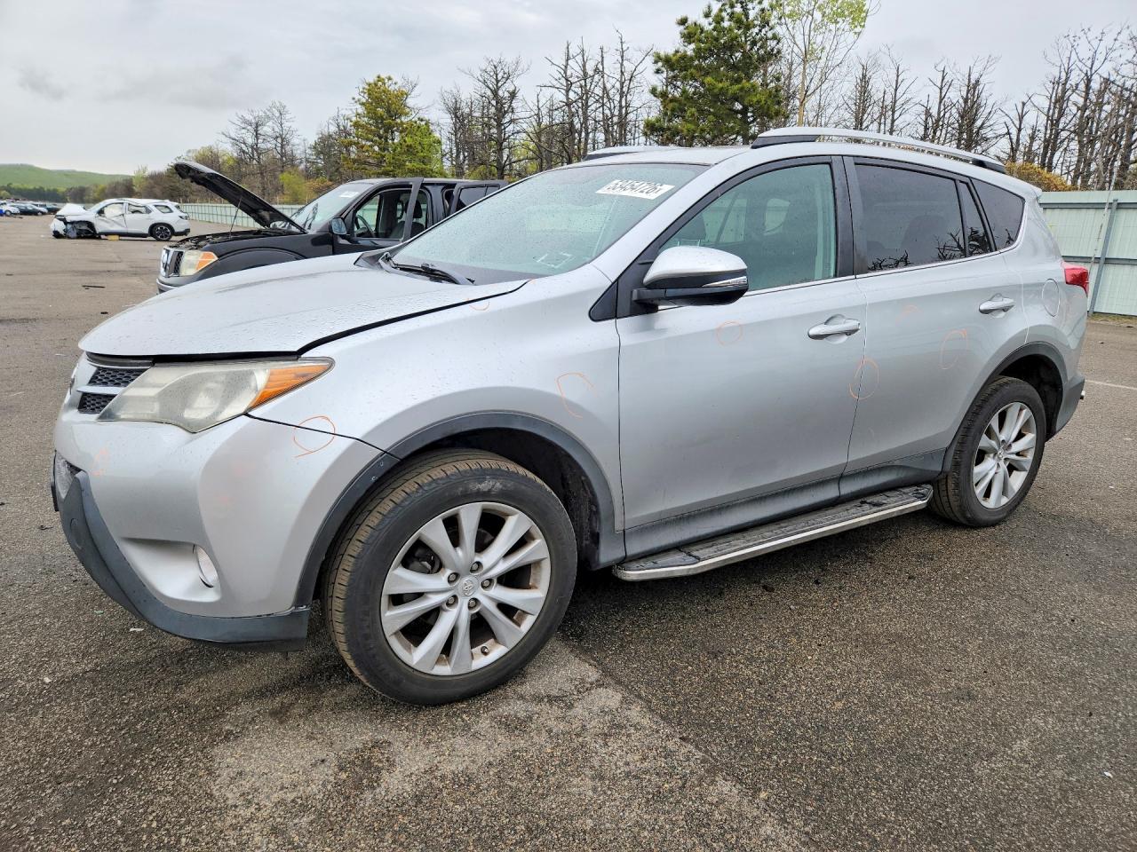 Salvage Toyota RAV4 Image